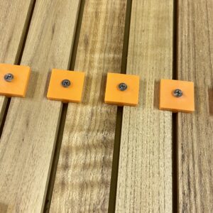 Abstandshalter für Teakstabdeckbau